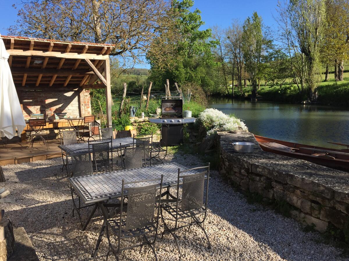 Ancien Moulin Creancey Bed & Breakfast ภายนอก รูปภาพ